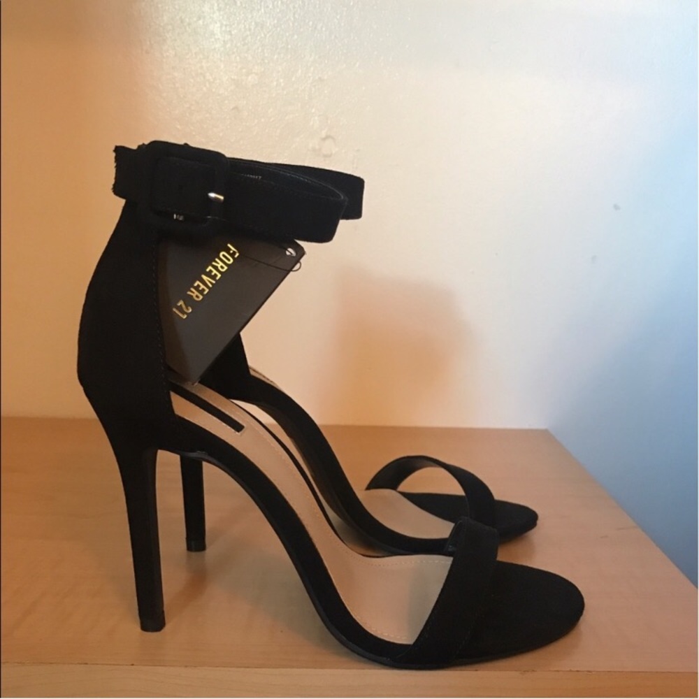 Forever 21 black classic high heels.